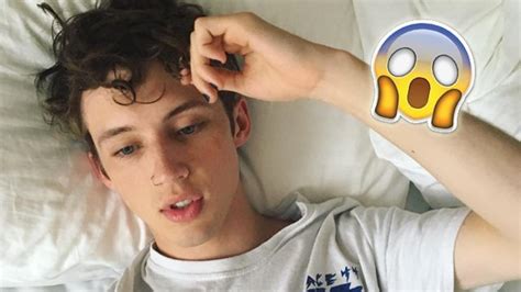 troye sivan nudes|Troye Sivan’s Nudes Leaked And He Had The Most Hilarious。